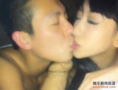 陈冠希与谢芷蕙亲密亲吻照